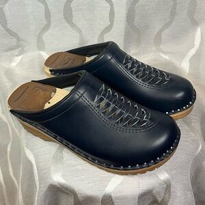 Troentorp Navy Clogs